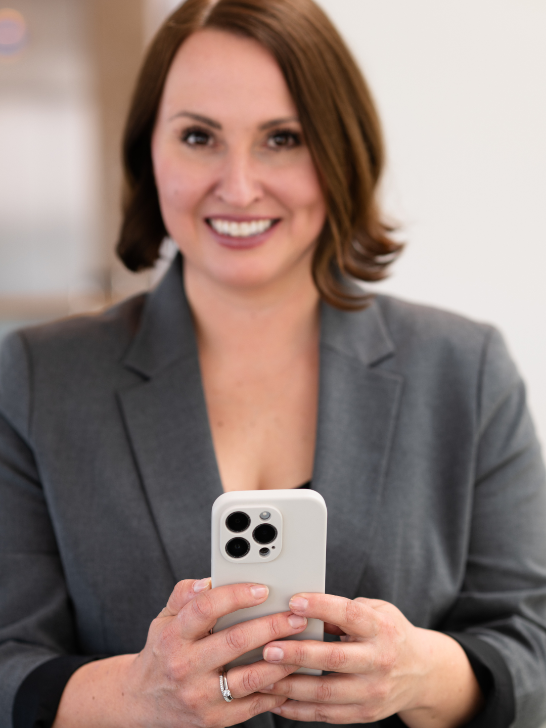 Wir freuen uns auf deine Anfrage Icon Kontakt